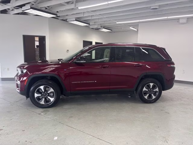 2022 Velvet Red Pearlcoat Jeep Grand Cherokee 4xe 4X4 SUV