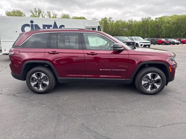 2022 Velvet Red Pearlcoat Jeep Grand Cherokee 4xe 4X4 SUV