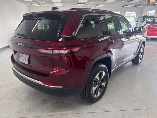 2022 Velvet Red Pearlcoat Jeep Grand Cherokee 4xe 4X4 SUV