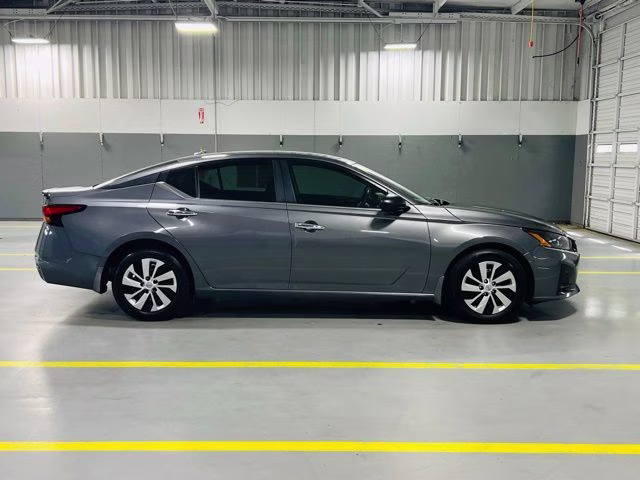 2025 Gun Metallic Nissan Altima 2.5 S FWD Sedan