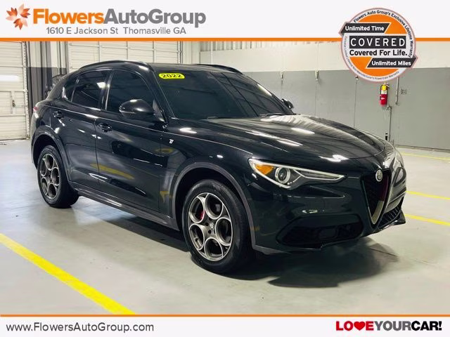 2022 Vulcano Black Metallic Alfa Romeo Stelvio Ti SUV