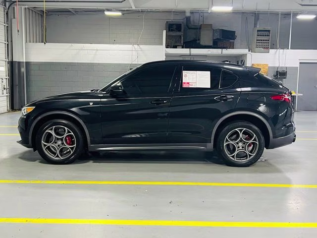 2022 Vulcano Black Metallic Alfa Romeo Stelvio Ti AWD SUV