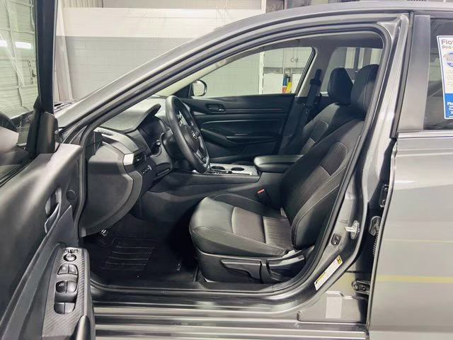 2025 Gun Metallic Nissan Altima 2.5 S FWD Sedan