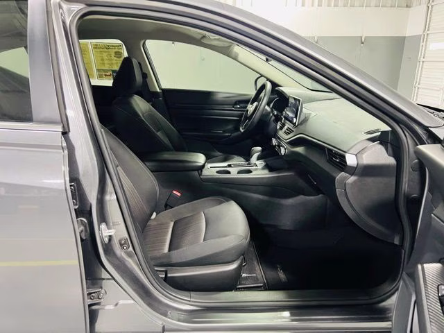 2025 Gun Metallic Nissan Altima 2.5 S FWD Sedan