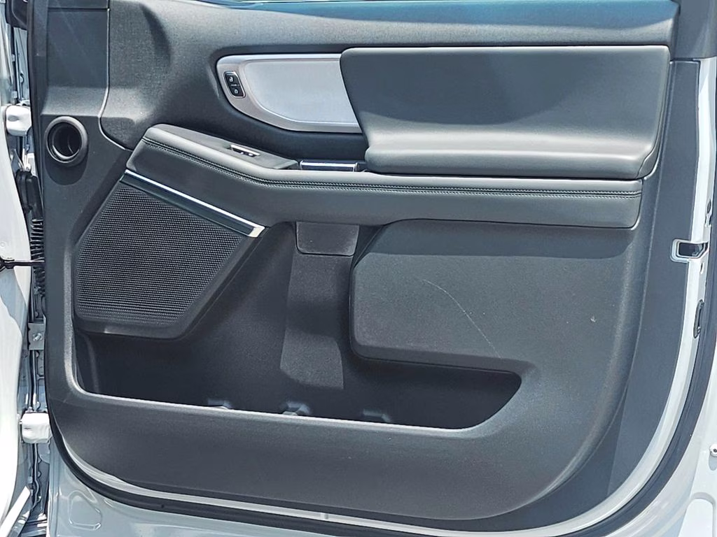 2026 Space Silver Metallic Ford Expedition Max Active RWD SUV