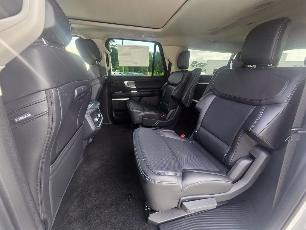 2026 Oxford White Ford Expedition Max Platinum 4X4 SUV
