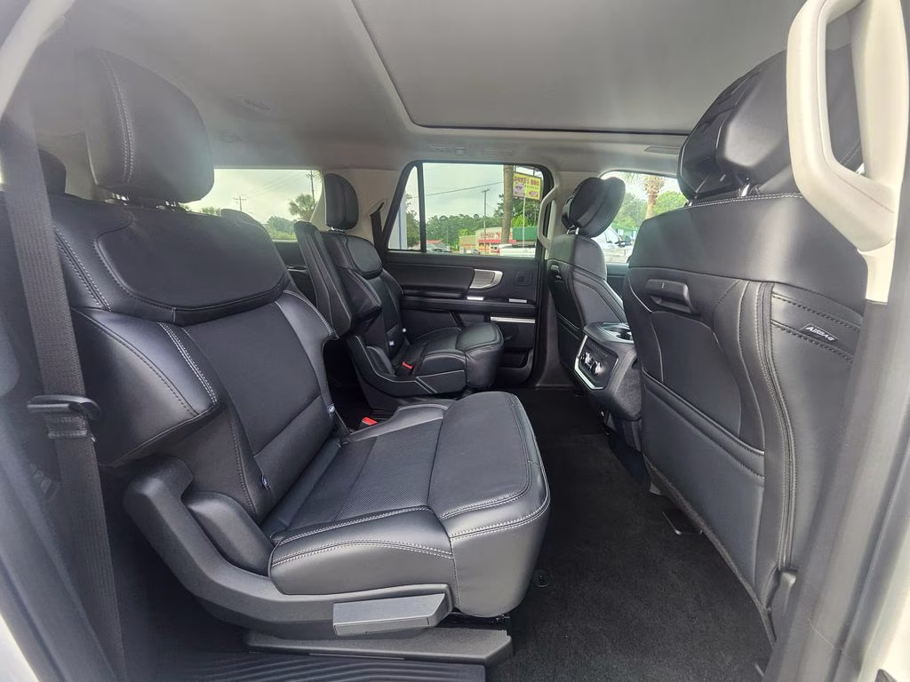 2026 Oxford White Ford Expedition Max Platinum 4X4 SUV