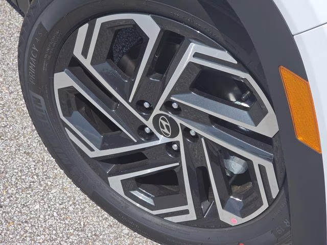2026 White Pearl Hyundai Tucson SEL AWD SUV
