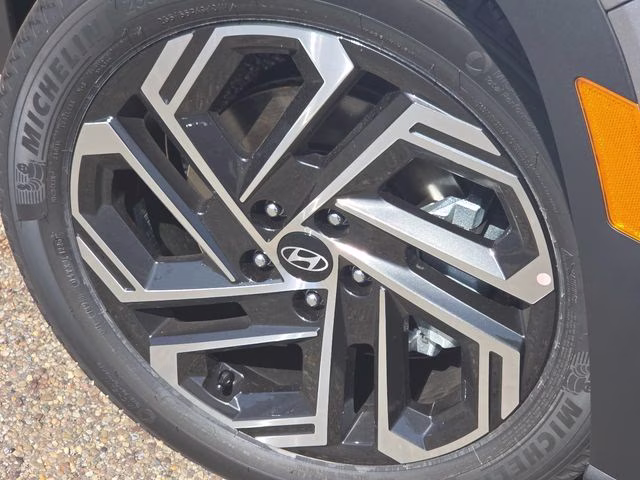 2026 Shimmering Silver Hyundai Tucson SEL AWD SUV