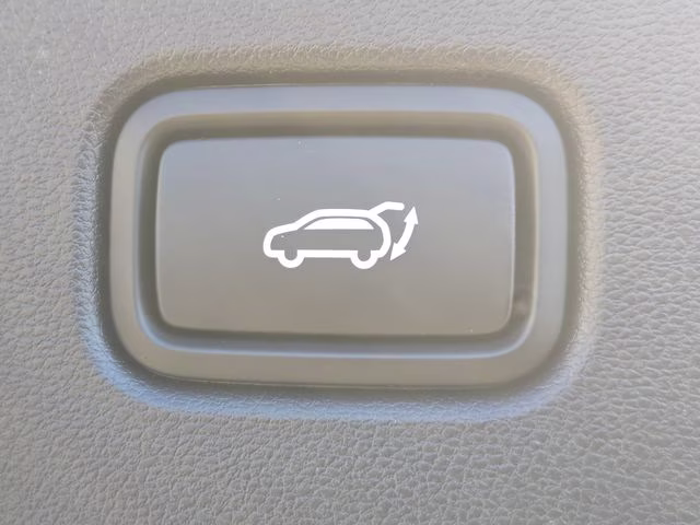 2026 Shimmering Silver Hyundai Tucson SEL AWD SUV