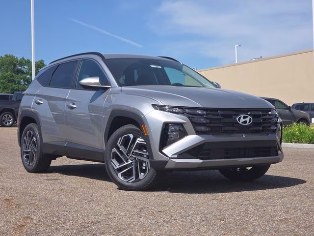 2026 Shimmering Silver Hyundai Tucson SEL AWD SUV