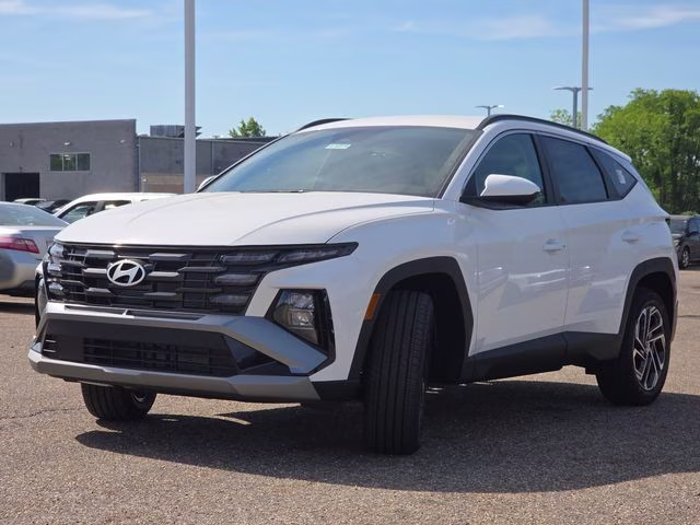 2026 White Pearl Hyundai Tucson SEL AWD SUV