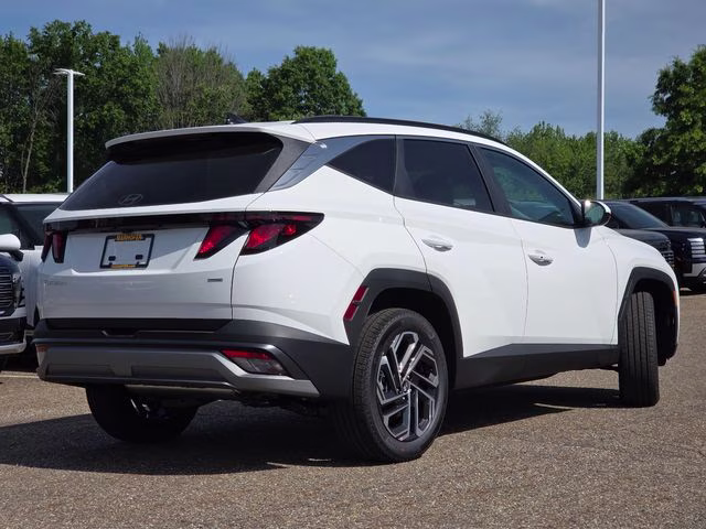 2026 White Pearl Hyundai Tucson SEL AWD SUV