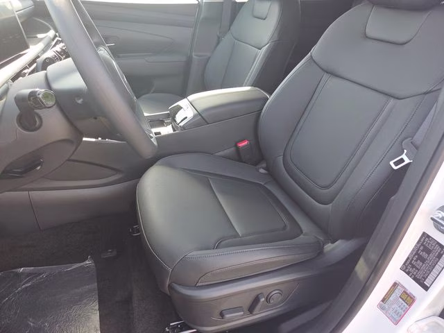 2026 White Pearl Hyundai Tucson SEL AWD SUV