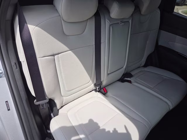 2026 Shimmering Silver Hyundai Tucson Limited AWD SUV