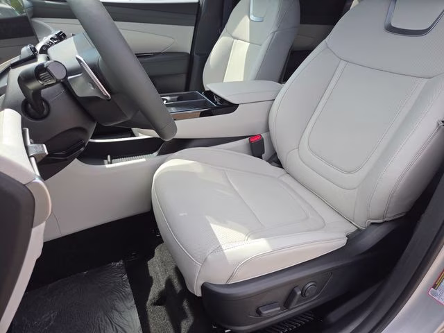 2026 Shimmering Silver Hyundai Tucson Limited AWD SUV