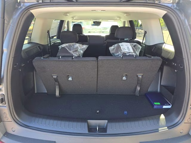 2026 Hampton Gray Hyundai Santa Fe SE AWD SUV