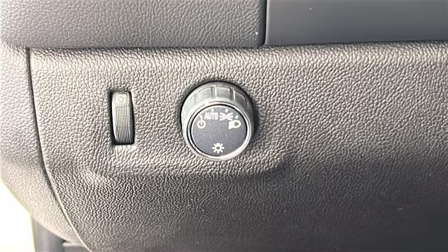 2022 Summit White Chevrolet Colorado LT RWD Truck