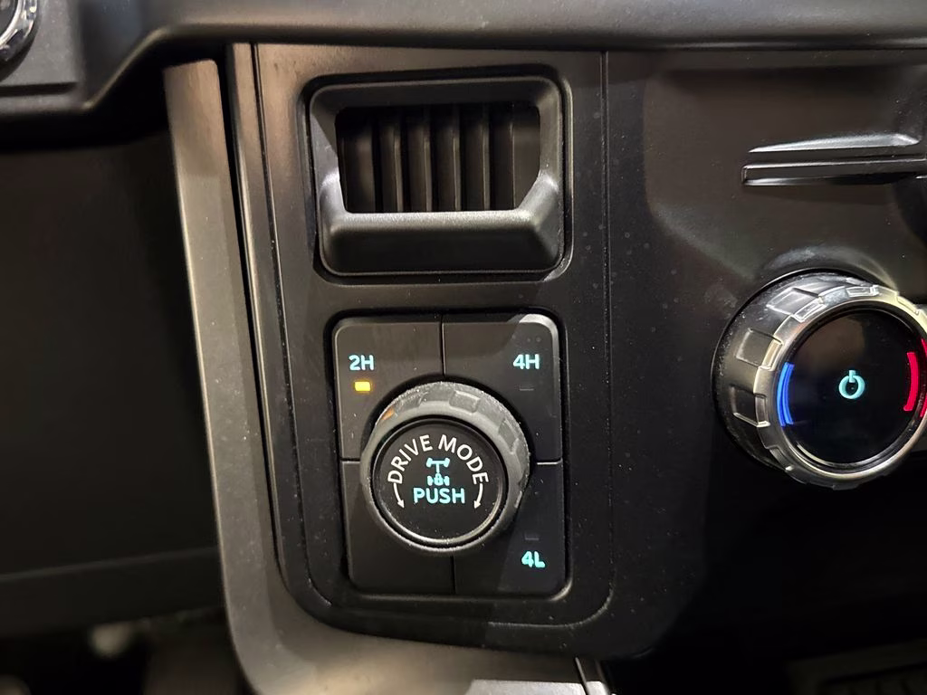 2024 Carbonized Gray Metallic Ford F-150 XLT 4X4 Truck