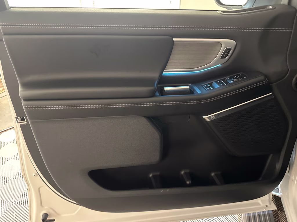 2025 Oxford White Ford Expedition Max Platinum 4X4 SUV
