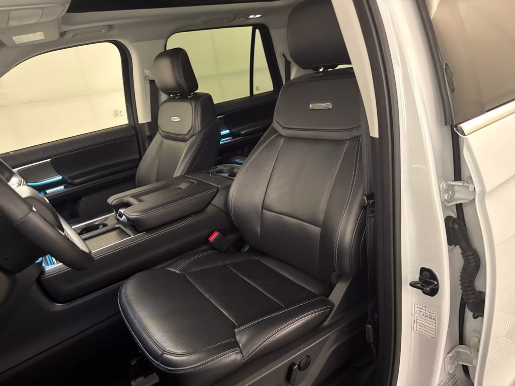 2025 Oxford White Ford Expedition Max Platinum 4X4 SUV