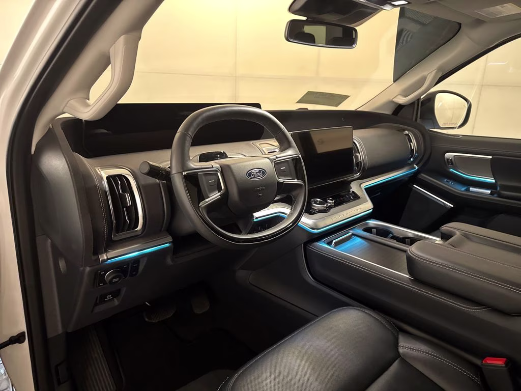 2025 Oxford White Ford Expedition Max Platinum 4X4 SUV