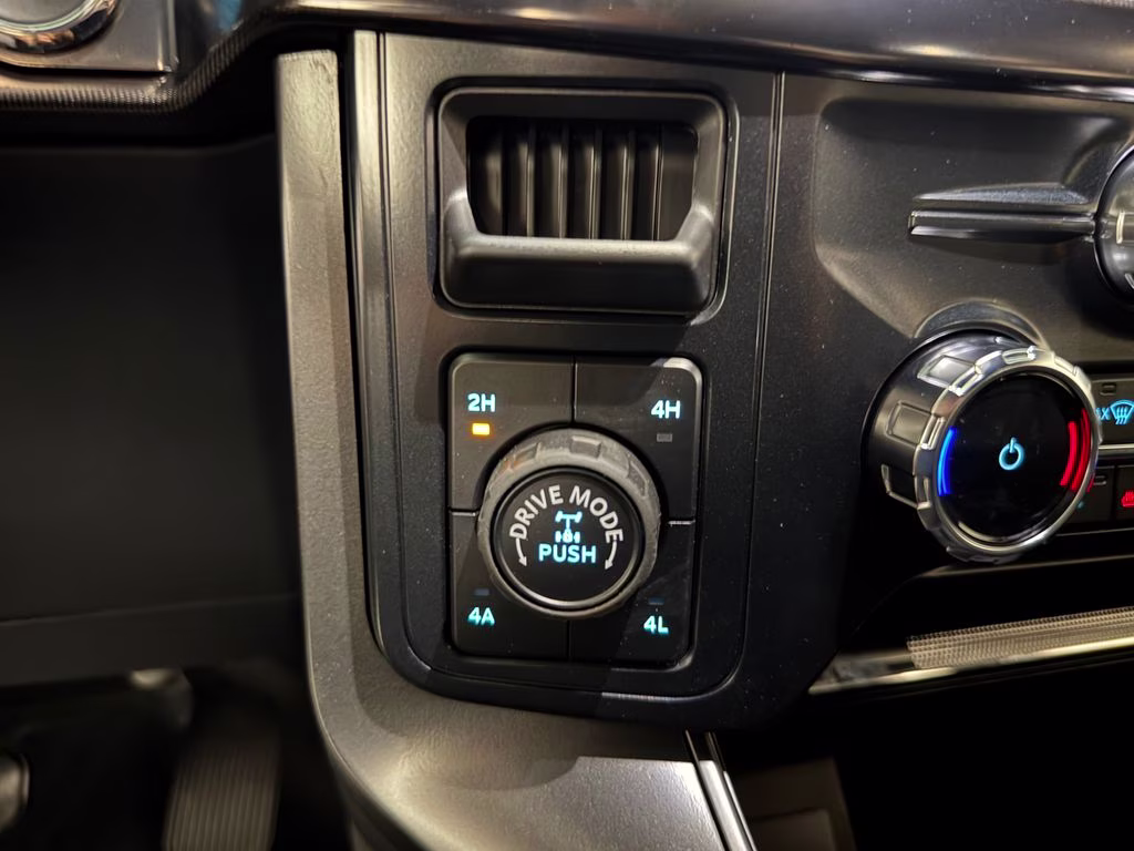 2026 Agate Black Metallic Ford F-150 Lariat 4X4 Truck