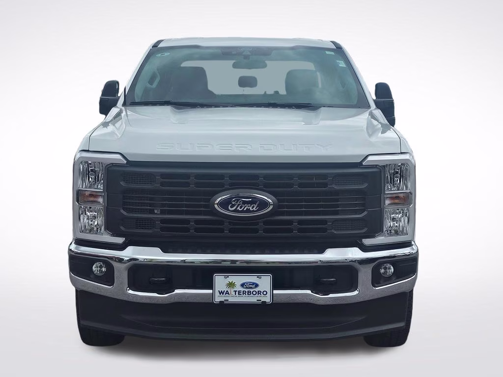 2026 Oxford White Ford Super Duty F-250 SRW XL 4X4 Truck