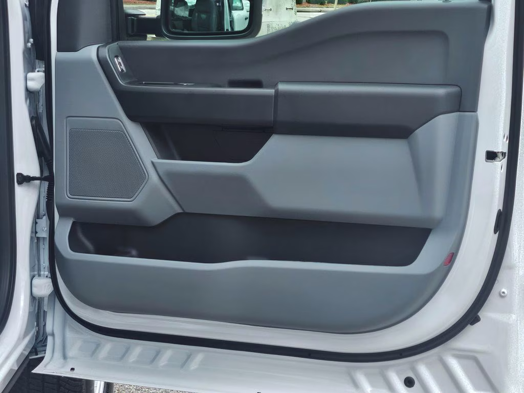 2026 Oxford White Ford Super Duty F-250 SRW XL 4X4 Truck