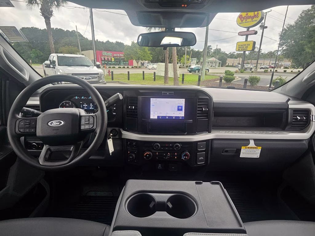 2026 Oxford White Ford Super Duty F-250 SRW XL 4X4 Truck