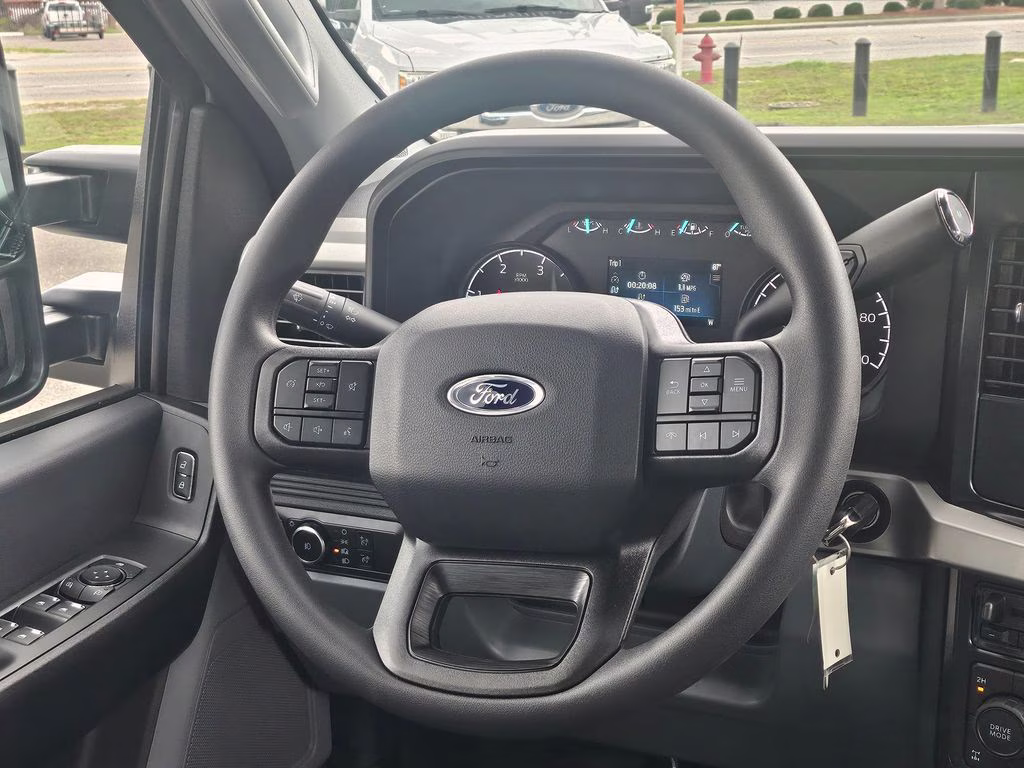 2026 Oxford White Ford Super Duty F-250 SRW XL 4X4 Truck