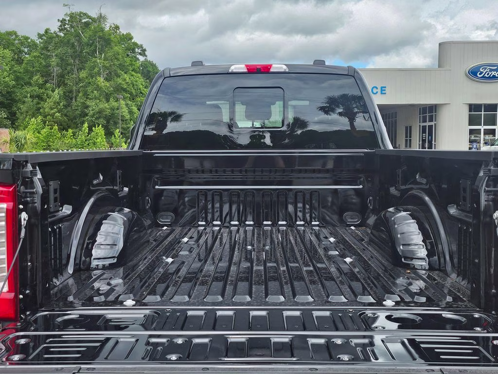 2026 Agate Black Metallic Ford Super Duty F-250 SRW Lariat 4X4 Truck