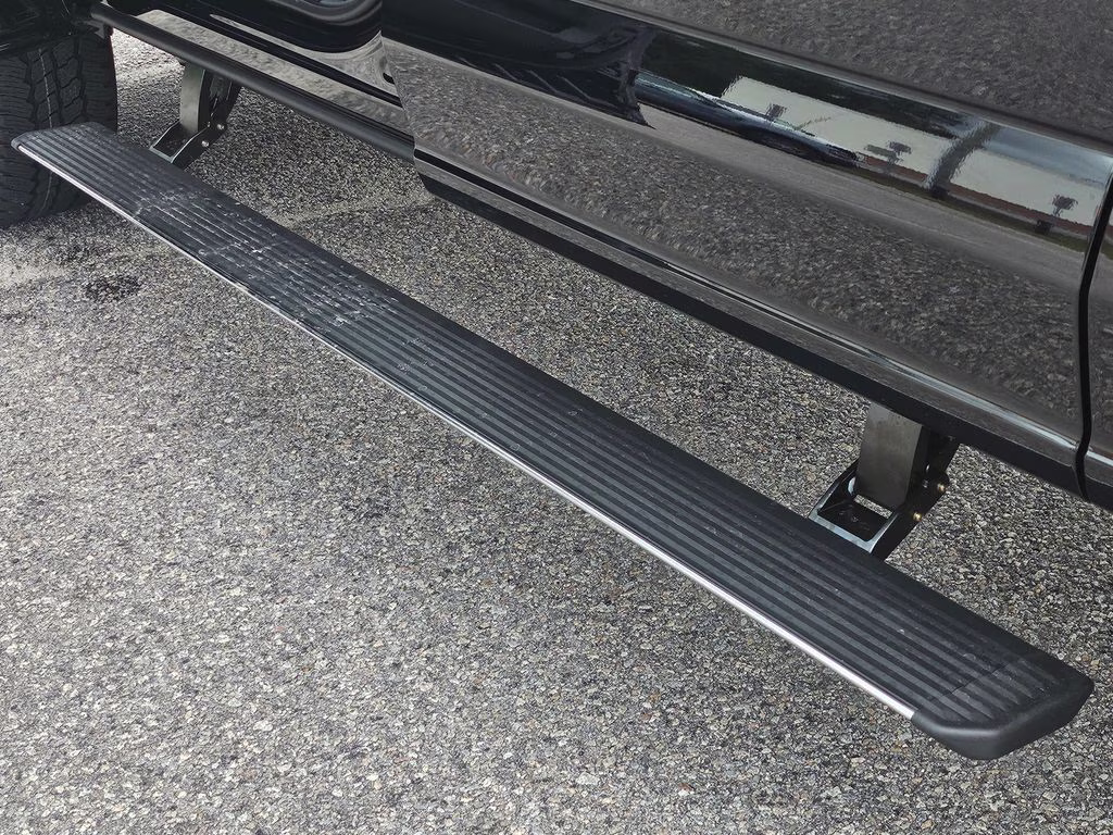 2026 Agate Black Metallic Ford Super Duty F-250 SRW Lariat 4X4 Truck