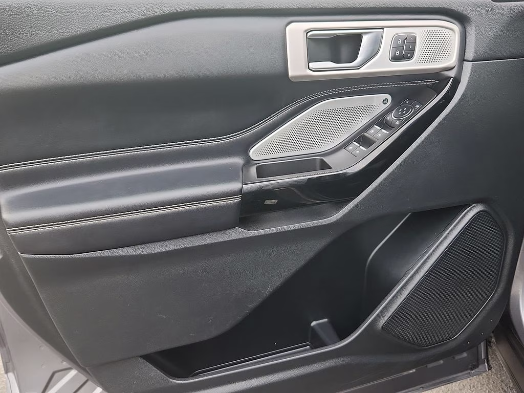 2021 Gray Metallic Ford Explorer ST 4X4 SUV