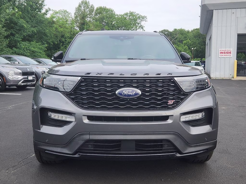 2021 Gray Metallic Ford Explorer ST 4X4 SUV