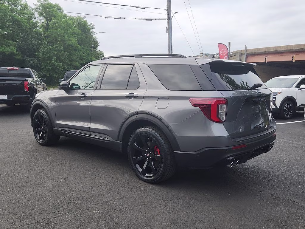 2021 Gray Metallic Ford Explorer ST 4X4 SUV
