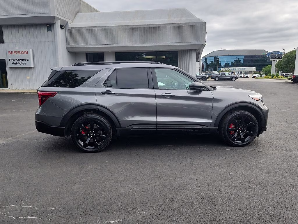 2021 Gray Metallic Ford Explorer ST 4X4 SUV