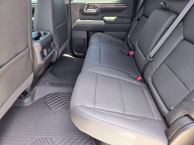 2026 Sterling Gray Metallic Chevrolet Silverado 1500 LT Trail Boss 4X4 Truck