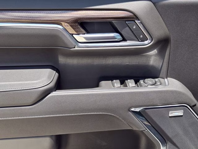 2026 Sterling Gray Metallic Chevrolet Silverado 1500 LT Trail Boss 4X4 Truck