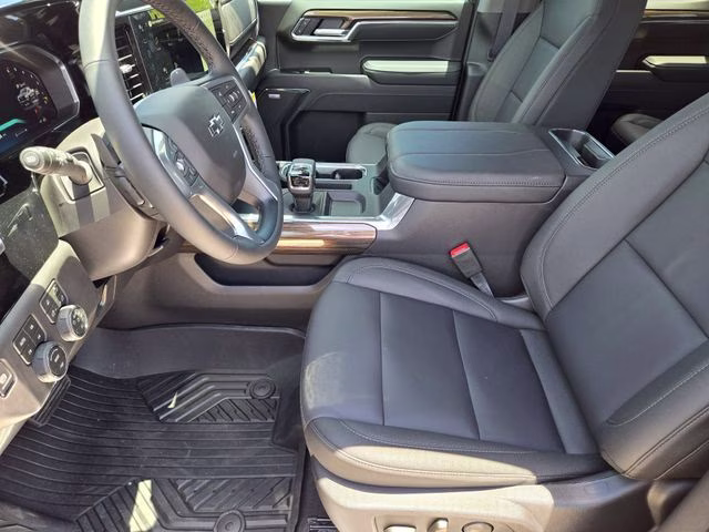 2026 Sterling Gray Metallic Chevrolet Silverado 1500 LT Trail Boss 4X4 Truck