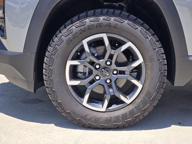 2026 Sterling Gray Metallic Chevrolet Equinox ACTIV FWD SUV