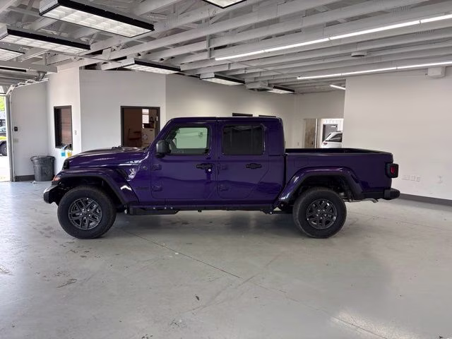 2026 Reign Jeep Gladiator Sport S 4X4 Truck