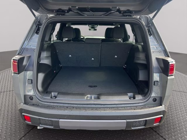 2026 Sting-Gray Clearcoat Jeep Cherokee Laredo 4X4 SUV