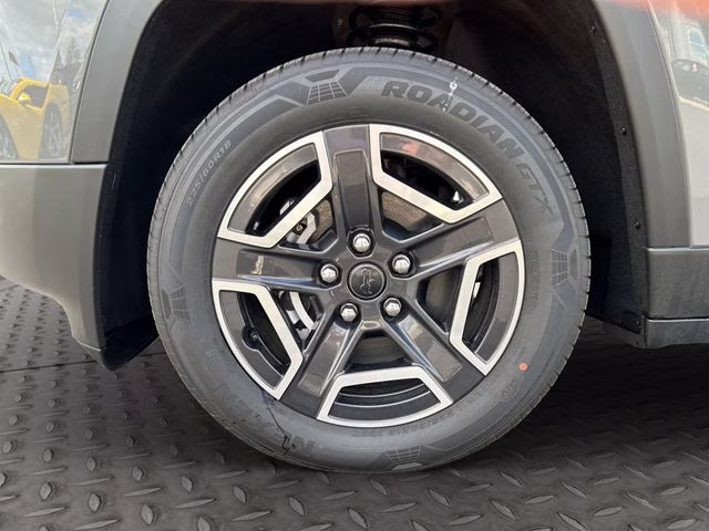 2026 Sting-Gray Clearcoat Jeep Cherokee Laredo 4X4 SUV