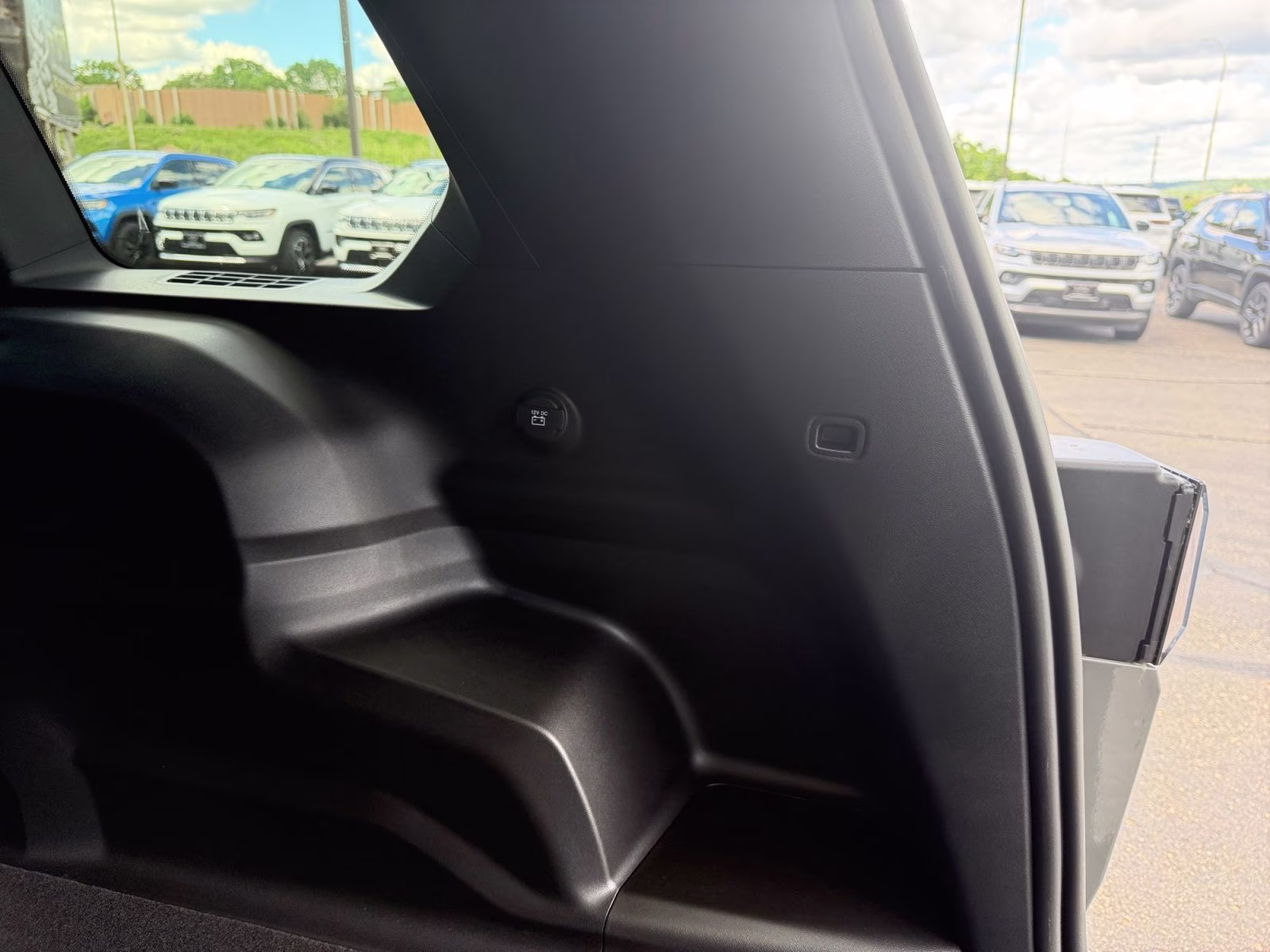 2026 Sting-Gray Clearcoat Jeep Cherokee Limited 4X4 SUV