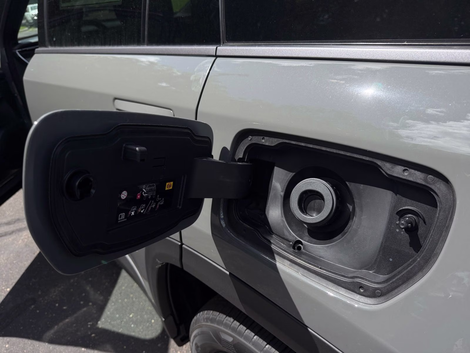 2026 Sting-Gray Clearcoat Jeep Cherokee Limited 4X4 SUV