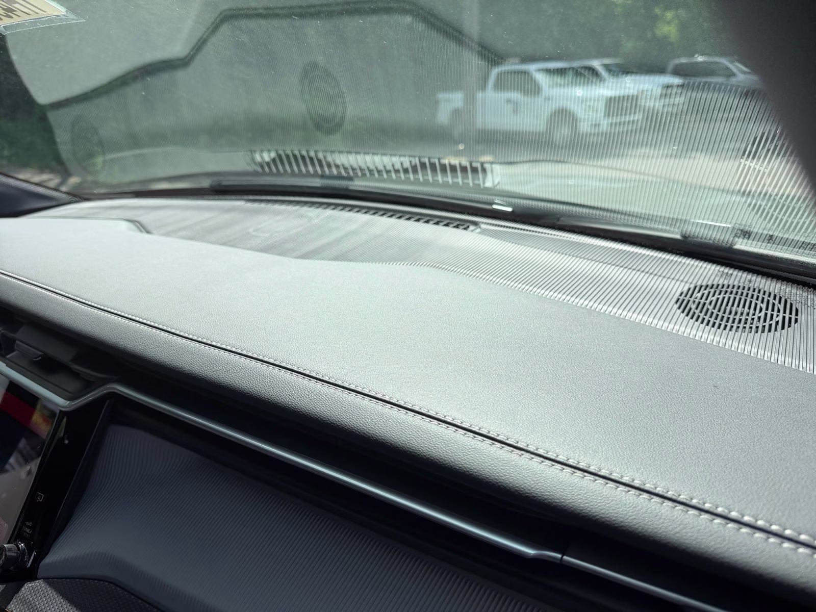 2026 Sting-Gray Clearcoat Jeep Cherokee Limited 4X4 SUV