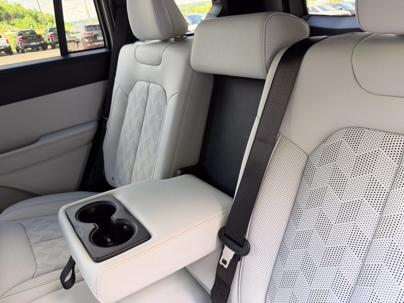 2026 Silver Zynith Clearcoat Jeep Cherokee Overland 4X4 SUV