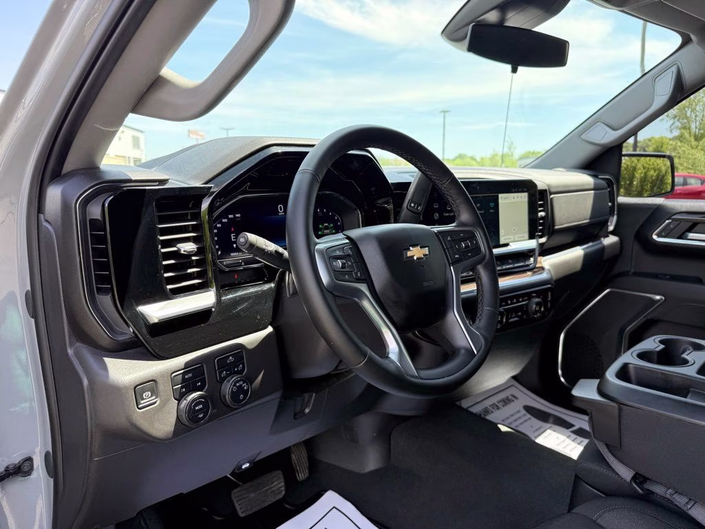 2024 Slate Gray Metallic Chevrolet Silverado 1500 LT 4X4 Truck