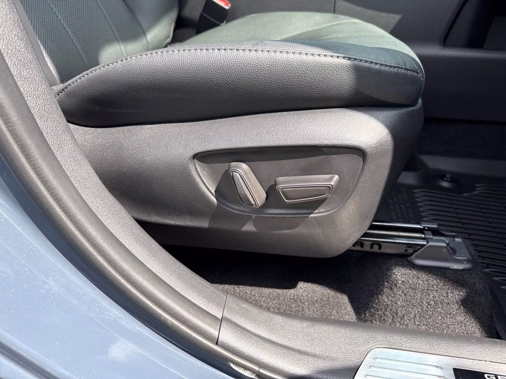 2025 Cloud Toyota Grand Highlander Platinum AWD SUV